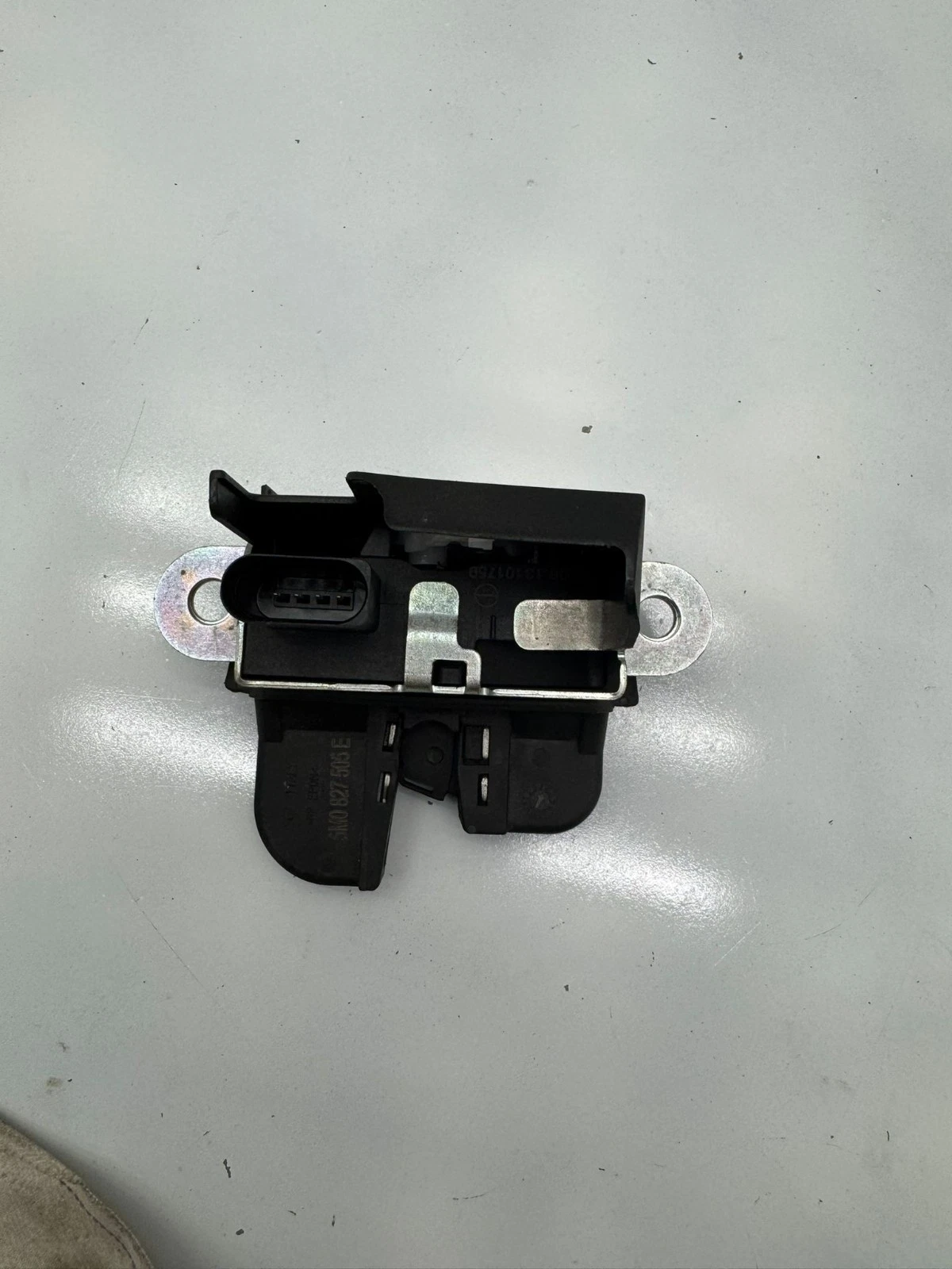 Original VW Tiguan 2015 5N2 Hecklappenschloss 5M0827505E