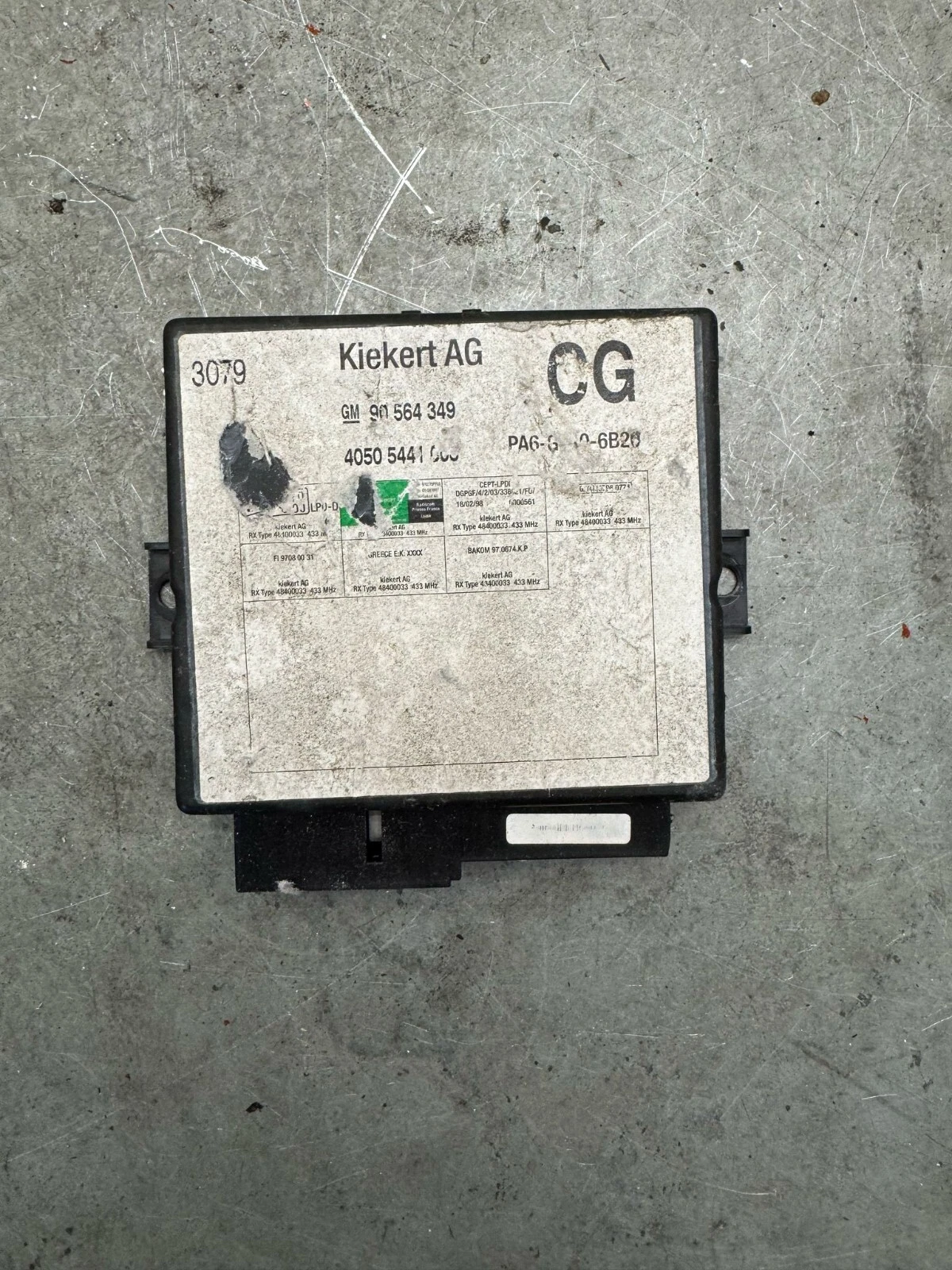 Original Opel Vectra B Omega Zentralverrieglung Steuergerät 90564349 40505441006