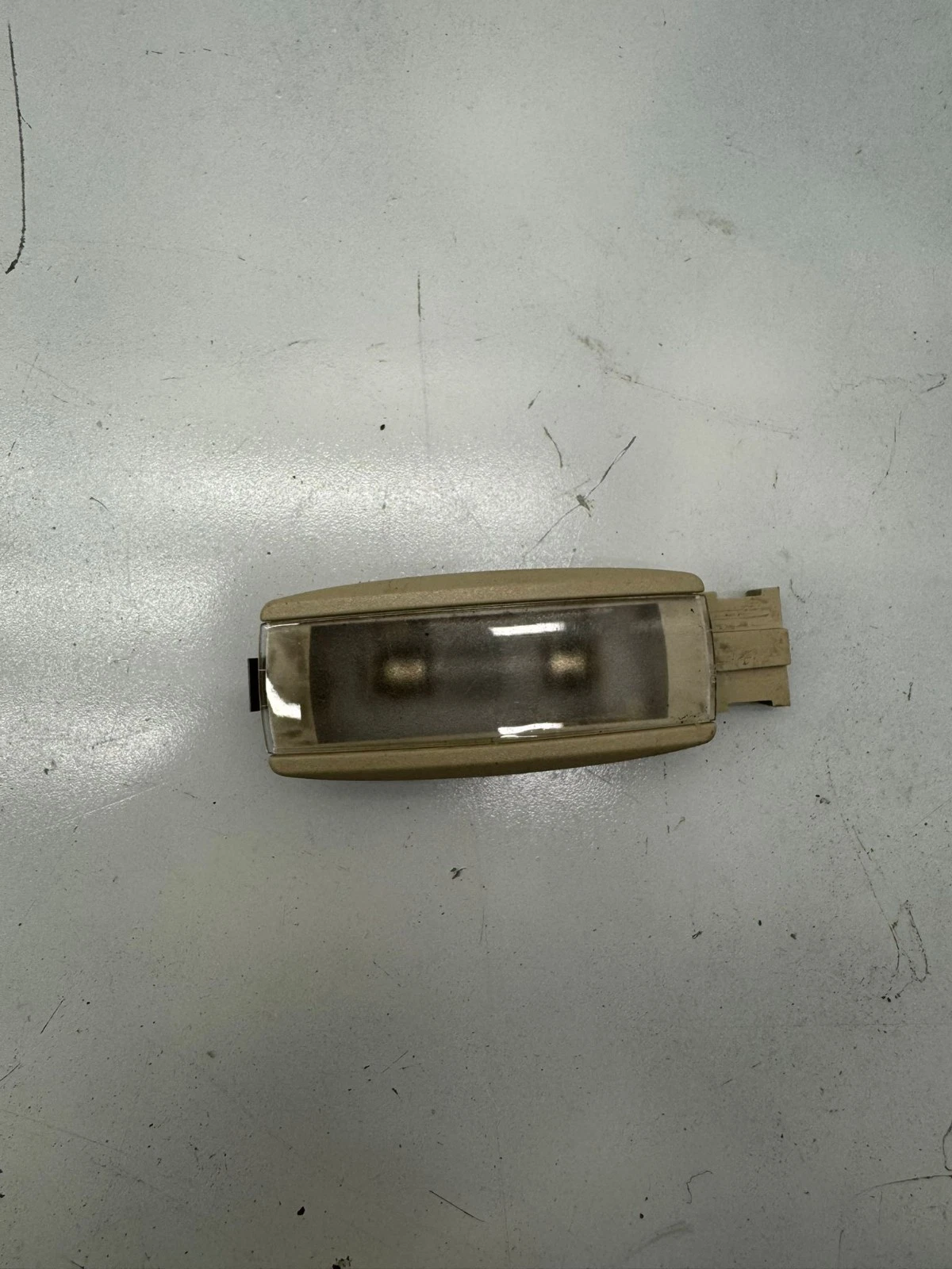 Original VW Tiguan 5N2 Innenraumleuchte Sonnenblende Beige 1K0947109