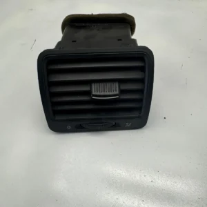 Original VW Golf 5 Luftdüse Lufteinlass vorne rechts 1K0819710 1K0819704