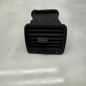 Original VW Golf 5 Luftdüse Lufteinlass vorne links 1K0819709 1K0819703