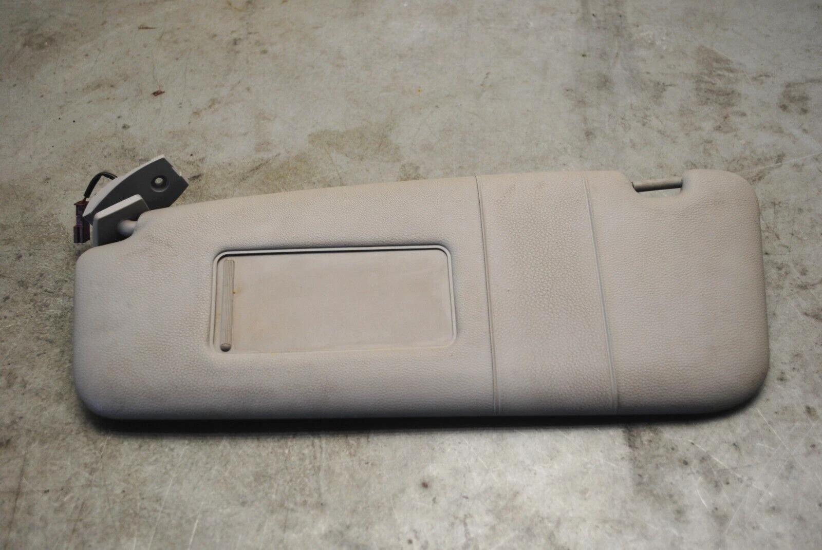 Sonnenblende links 5er BMW E60/61 Teilenr.: 7066649
