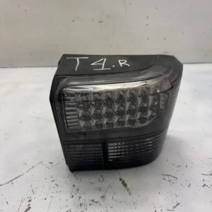 Original VW T 4 Rückleuchte Rücklicht hinten rechts 701945257 084411919