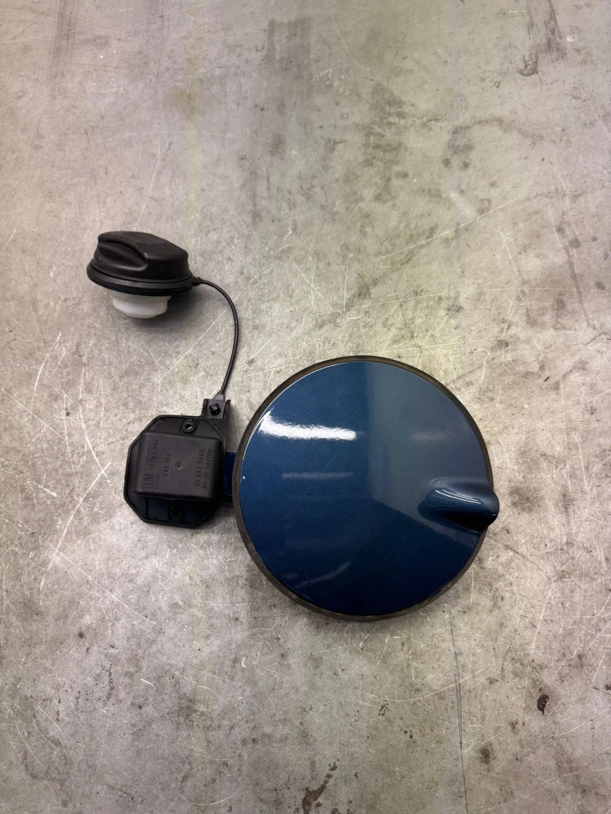 Original Opel Corsa E Tankdeckel 2017 Dunkelblau 13183306 032102
