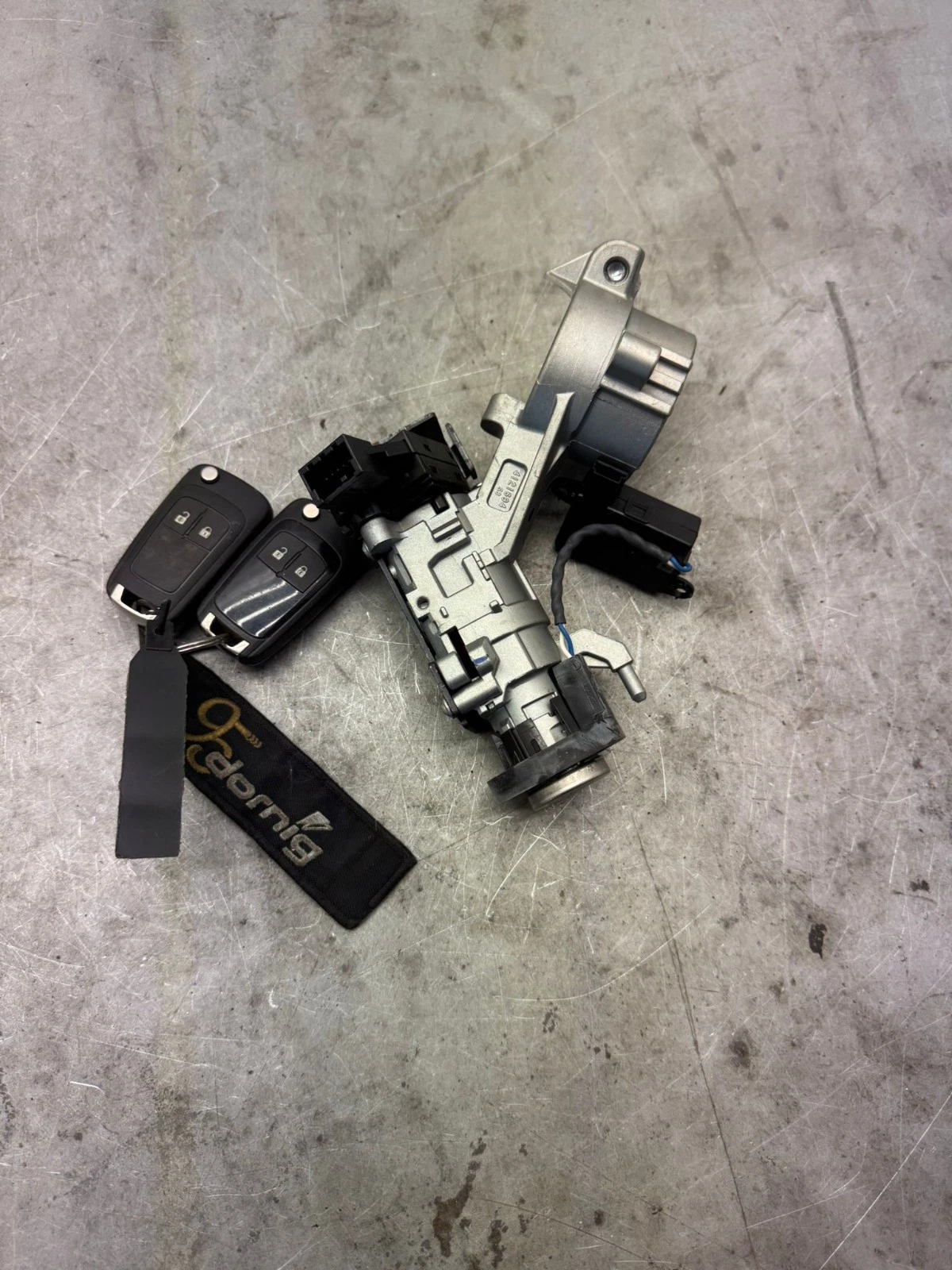 Original Opel Corsa E 2017 Zündschloss 2 Schlüssel 13496392 63060420581