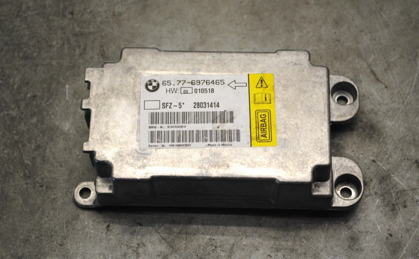 Steuergerät Airbag Mittelsensor 5er BMW E60/61 (BJ 2005) 65776976465