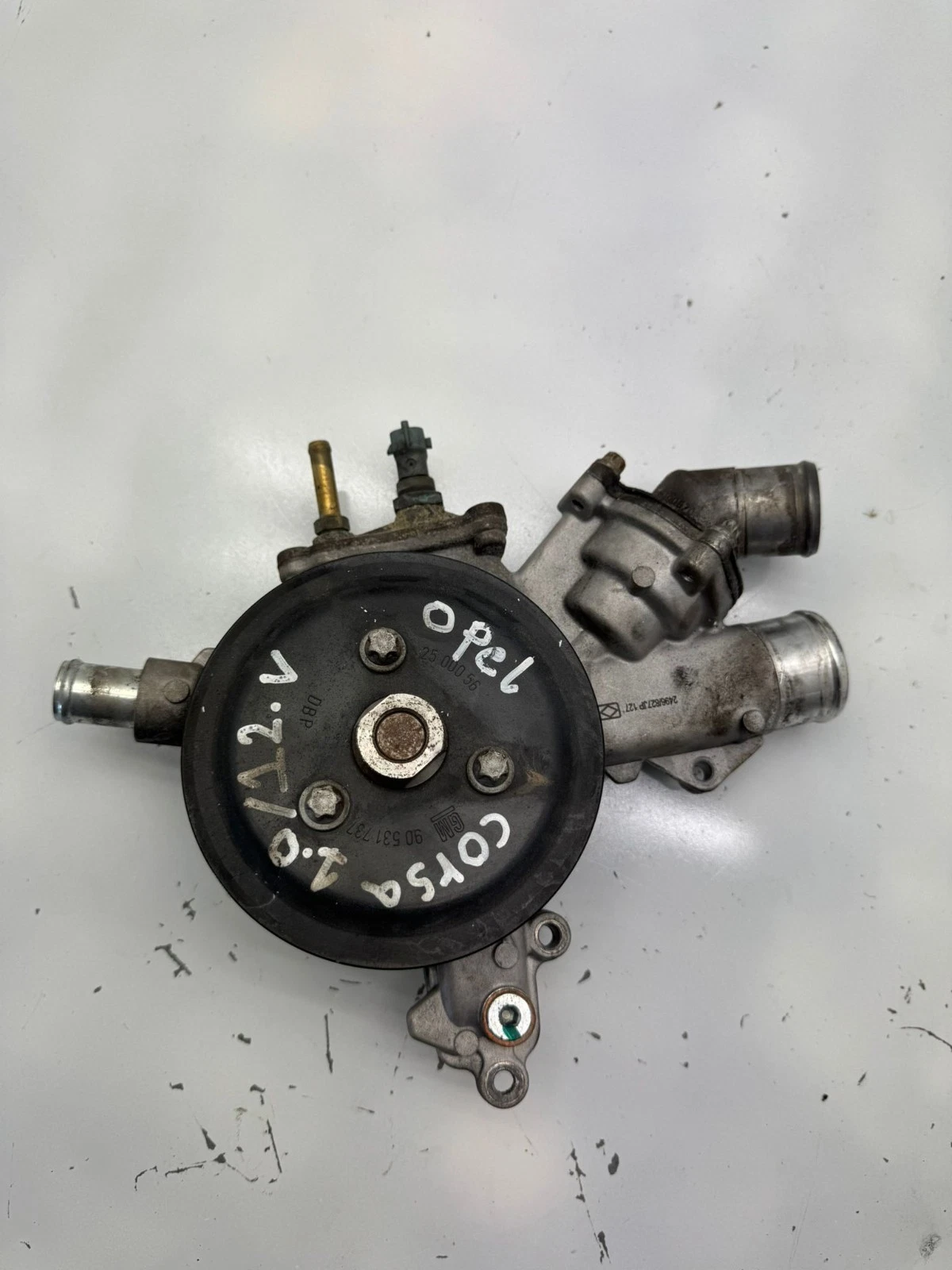 Original Opel Corsa 1.0 Wasserpumpe 24469103