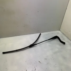 Original Opel Corsa E Scheibenwischerarm vorne links 13284136