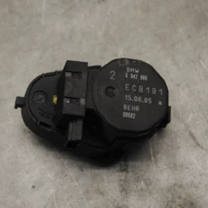 Steuerklappe Luftversorgung Stellmotor Heizung 5er BMW E60/61 (BJ 2005) 6942986