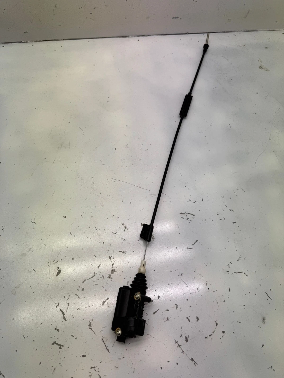 Original Opel Corsa E Stellmotor Tankklappe Stellelement 13208157 0057430036418