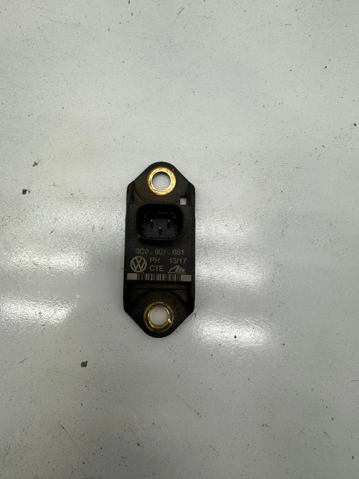 Original VW Tiguan 5N2 Passat 3C Beschleunigungssensor vorne rechts 3C0907651
