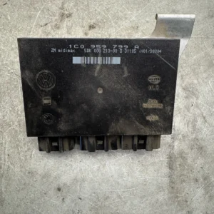 Original VW Skoda Seat Komfortsteuergerät ZV Steuergerät 1C0959799A 5DK00B21300