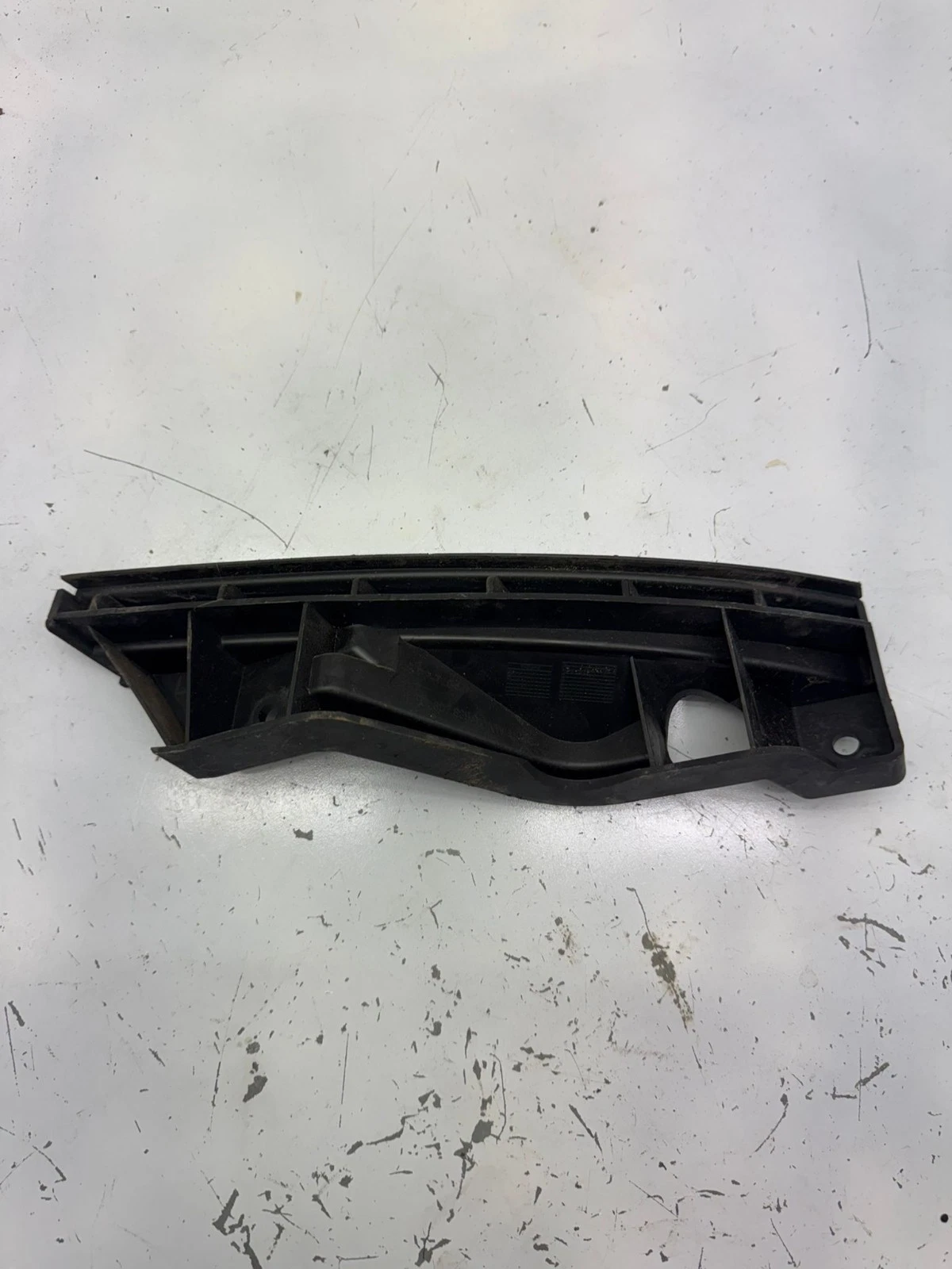 Original VW Touran Stoßstangenhalter vorne links 1T0807889A
