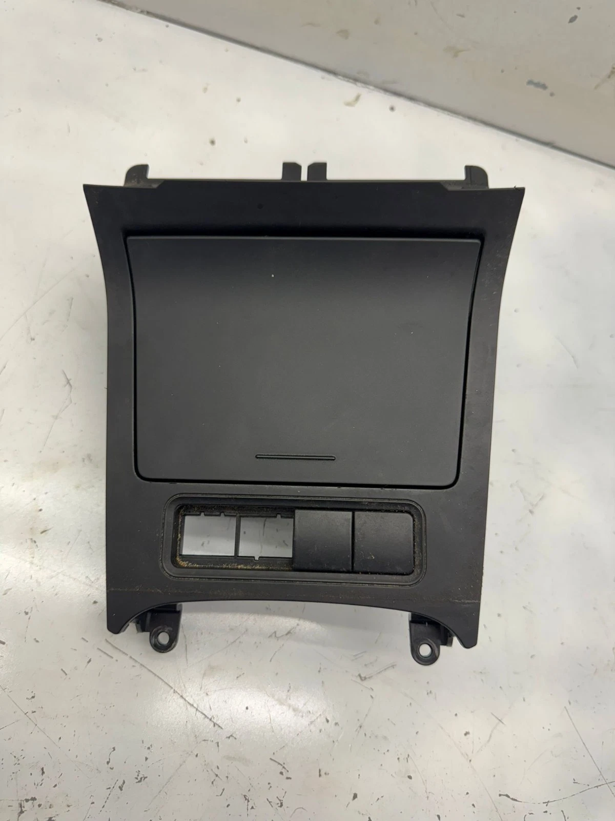 Original VW Golf 5 Aschenbecher Ablagefach Mittelkonsole schwarz 1K0857961