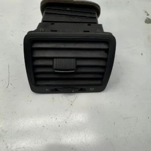 Original VW Golf 5 Luftdüse Lufteinlass vorne rechts 1K0819710 1K0819704B