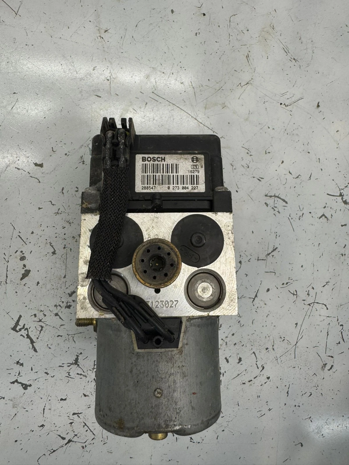 Original Audi A4 B5 ABS Hydraulikblock Steuergerät 0273004227
