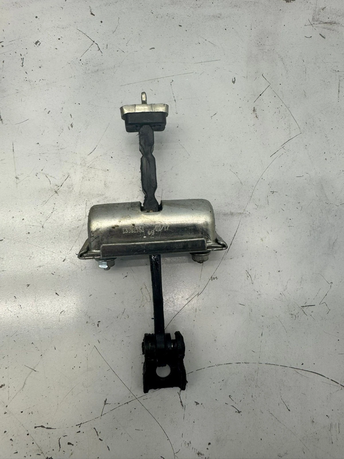 Original Opel Corsa E 2017 hinten rechts Türstopper Türfangband 8228357 13181961
