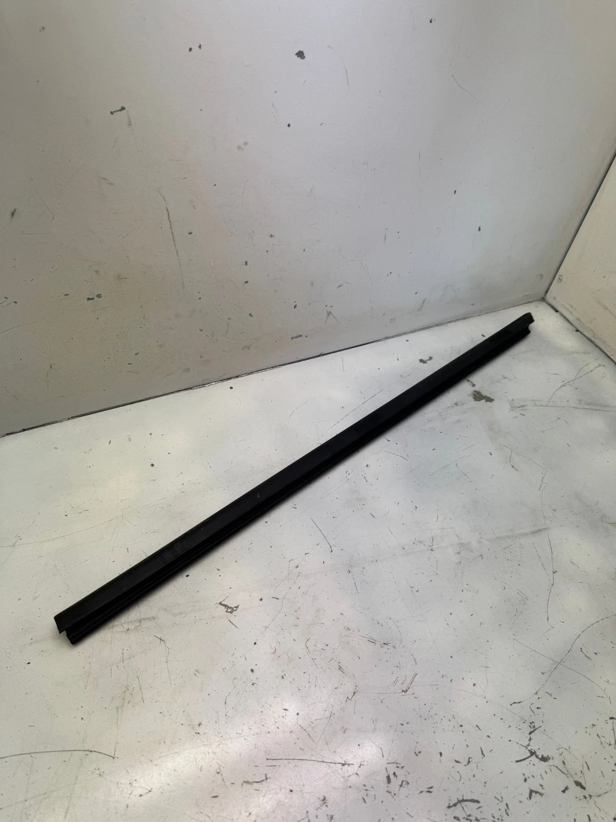 Original Opel Corsa E 2017 hinten rechts Schachtleiste Fensterführung 13188958