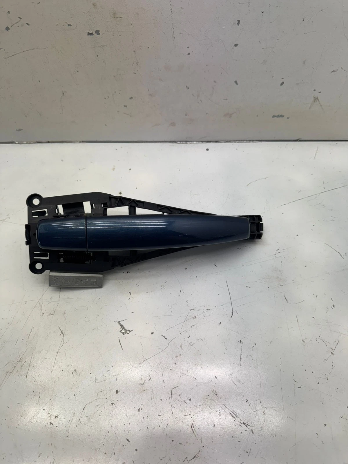 Original Opel Corsa E 2017 hinten links Türgriff 13504025 8228350 Dunkelblau