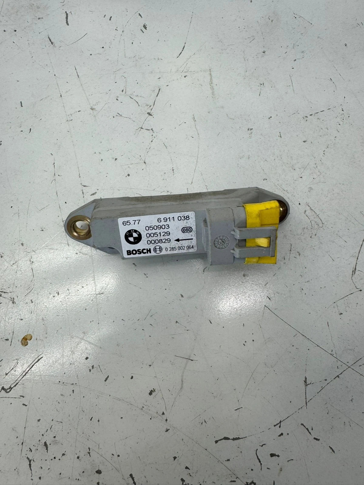 Original BMW E46 3er Crash Airbagsensor links 65776911038 0285002064