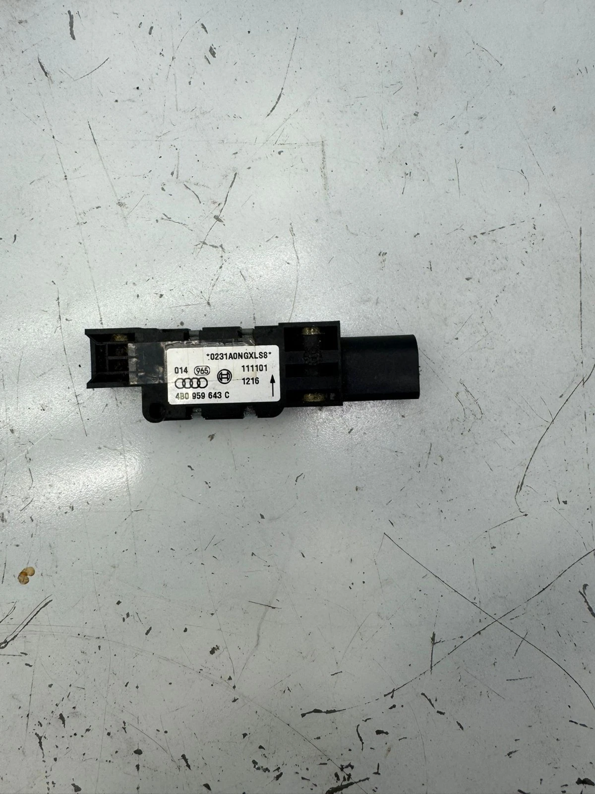 Original Audi A3 8P A6 4B C5 links Crash Airbagsensor 4B0959643C