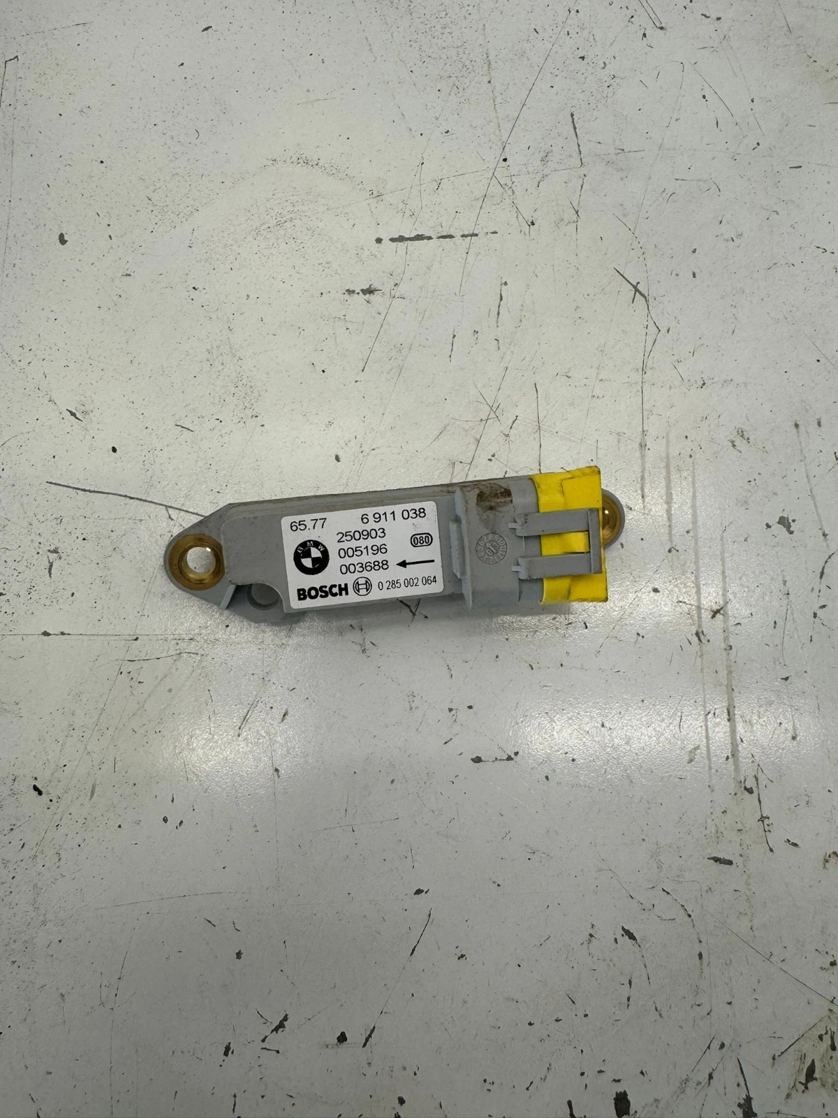 Original BMW E46 3er Crash Airbagsensor rechts 65776911038 0285002064