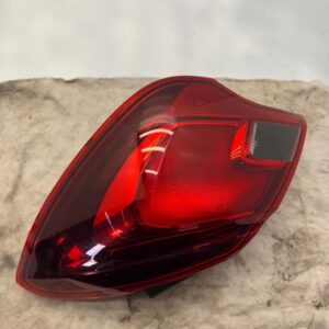 Original Opel Corsa E Rücklicht Außenleuchte hinten rechts 39012622 460034366