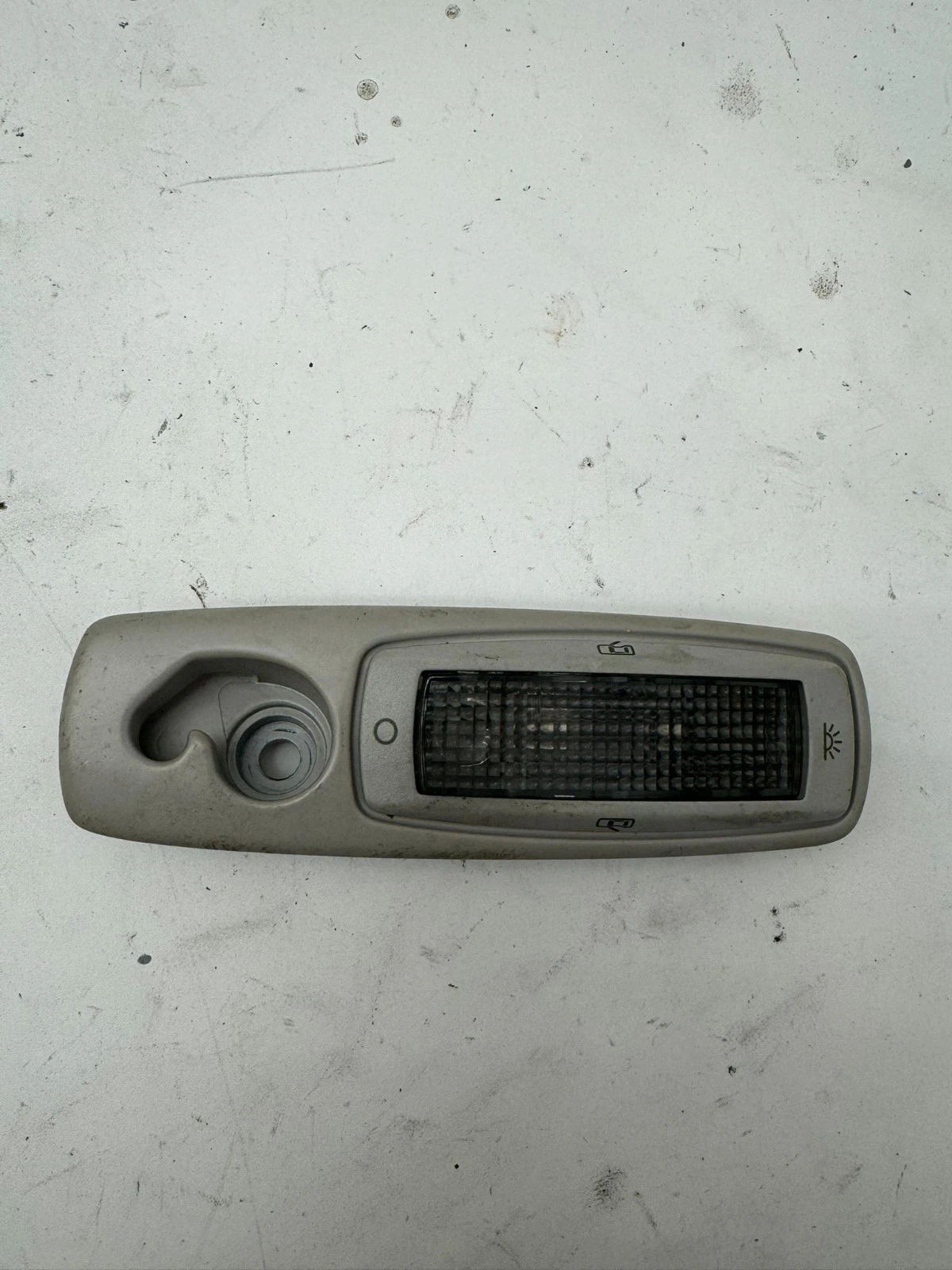 Original VW Golf 4 Passat 3B Innenraumleuchte Innenbeleuchtung 3B0947291