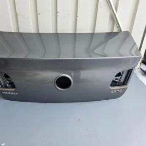 Original VW Passat 3C B6 Heckklappe Kofferraumdeckel grau 3C5867605L