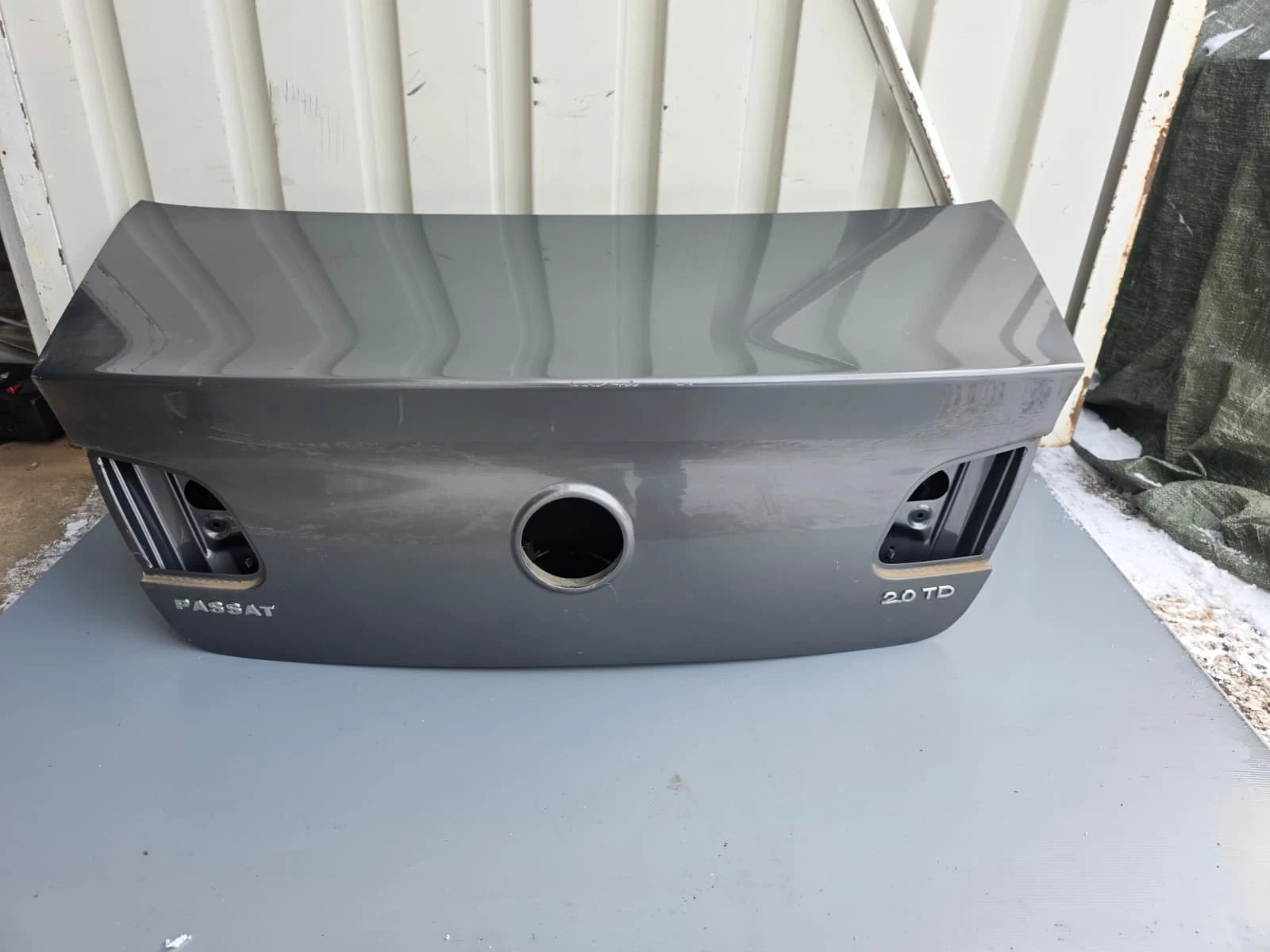 Original VW Passat 3C B6 Heckklappe Kofferraumdeckel grau 3C5867605L