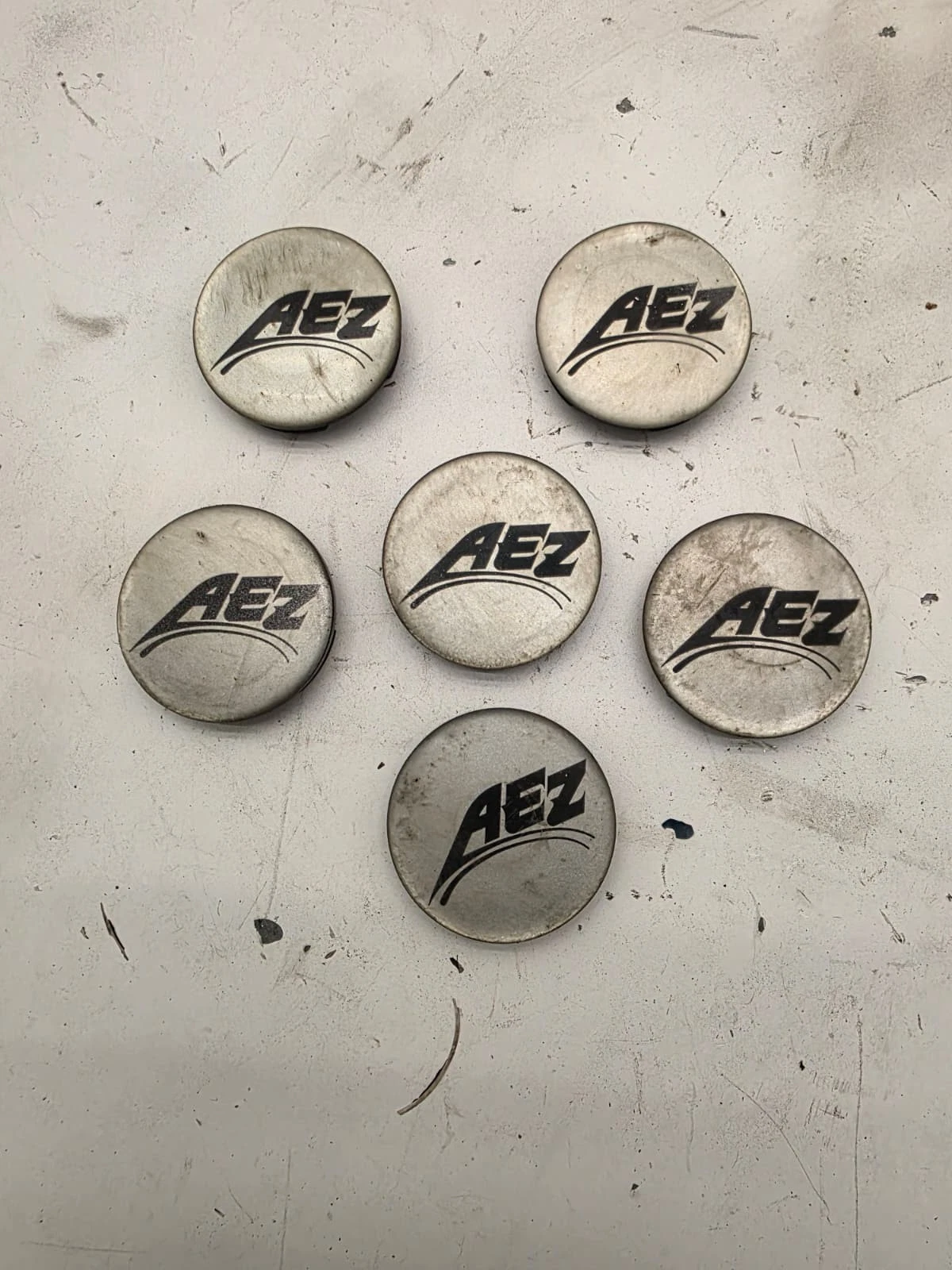 Original AEZ Radzierkappen Felgendeckel 6 Stück N06F8025