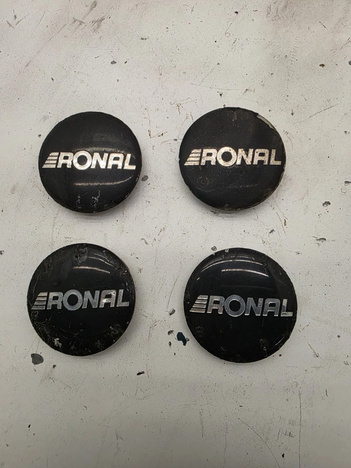 Original Ronal Radzierkappen Felgendeckel Nabendeckel 4 Stück 0030201
