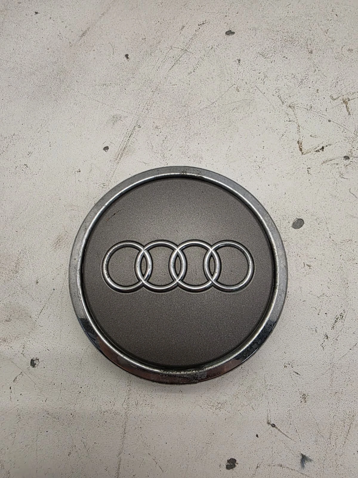 Original Audi Radzierkappen Felgendeckel Nabendeckel 1 Stück 4B0601170A