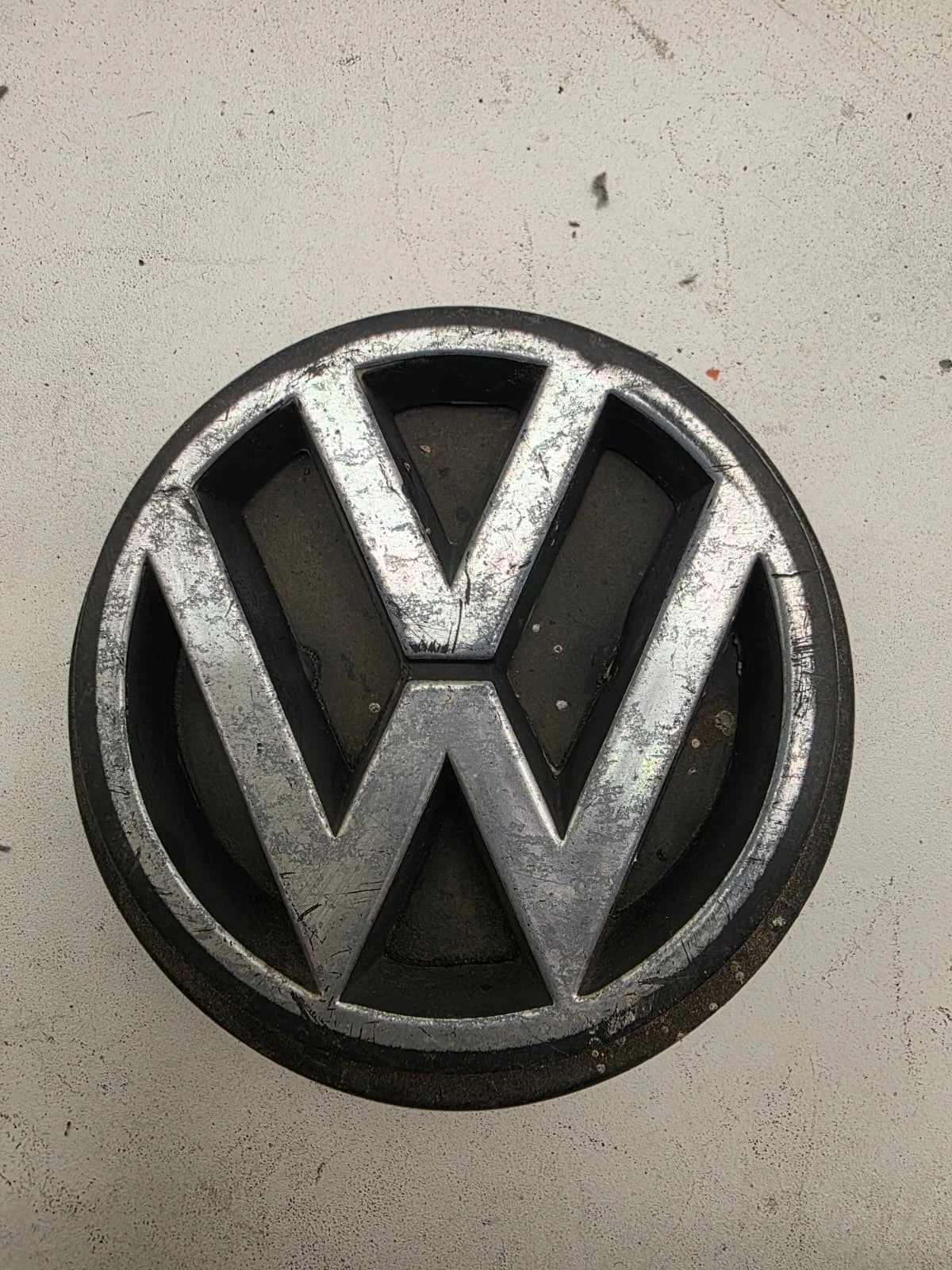 Original VW Golf 2 Jetta Logo Emblem 191853601G