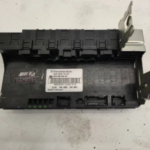 Original Mercedes W203 C180 Sicherungskasten Relaiskasten 2035451801 5DK00848640