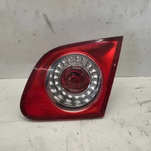 Original VW Passat 3C B6 Bremsleuchte Rücklicht hinten innen rechts 3C5945094F