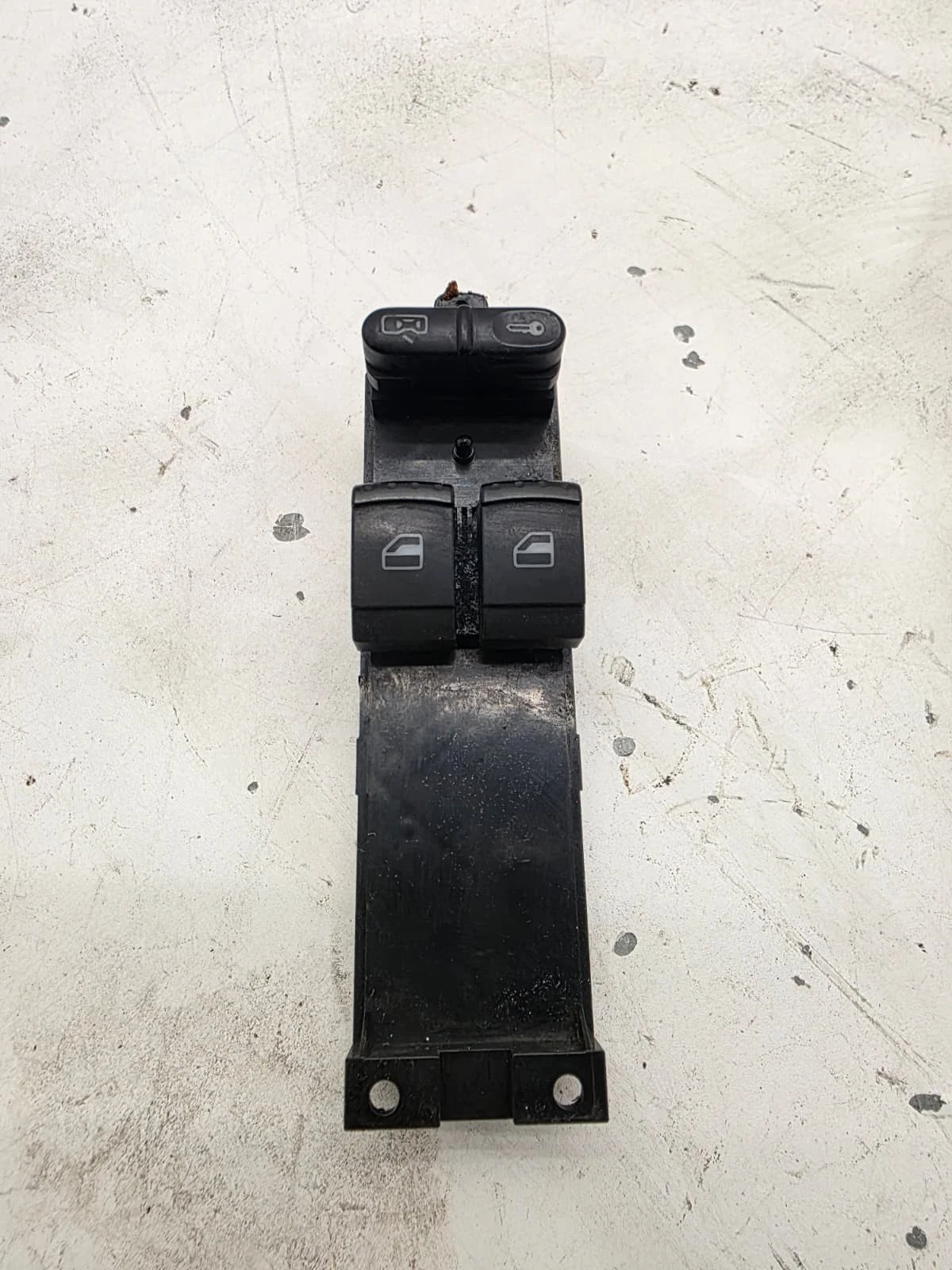Original VW Bora Golf 4 Seat Leon Fensterheberschalter vorne links 1J3959857B