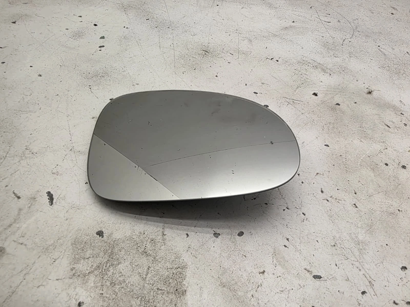 Original VW Golf Jetta Passat Außenspiegel Glas rechts Trägerplatte 5M0857522F