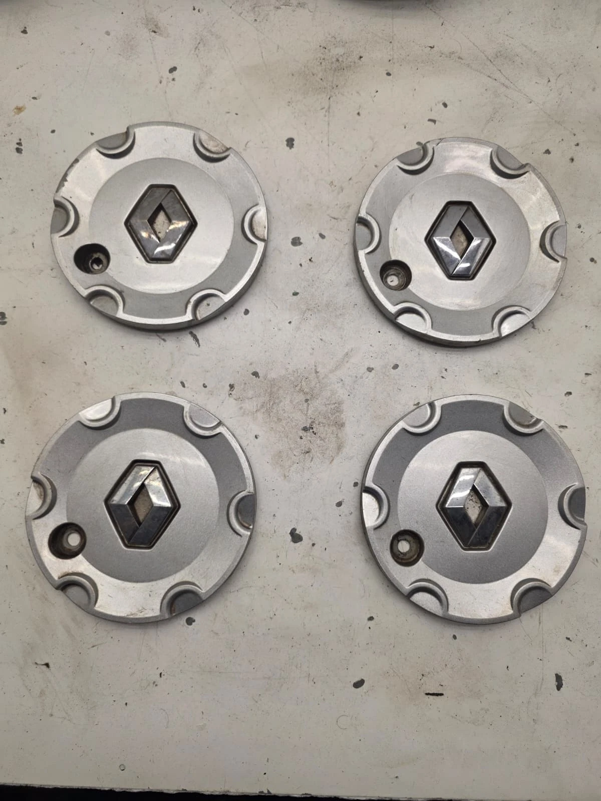 Original Renault Nabendeckel Radkappen Felgendeckel 8200134772