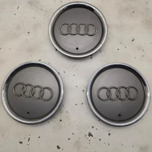 Original Audi Nabendeckel Radkappen Felgendeckel 8L0601165D