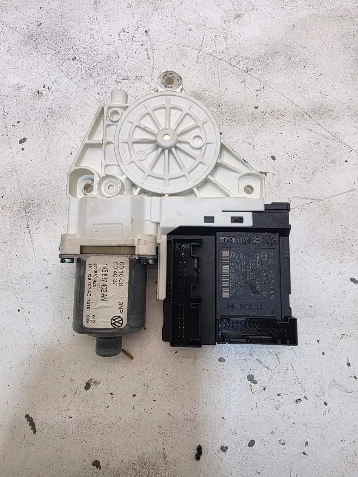 Original VW Golf 5 6 Fensterhebermotor Motor vorne rechts 1K5837402A N