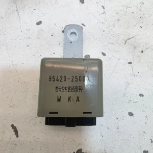 Original Hyundai Accent Scheibenwischer Relais Steuergerät 9542025000