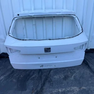 Original Seat Arona Heckklappe Heckdeckel Kofferraumklappe weiß 6F9827023C
