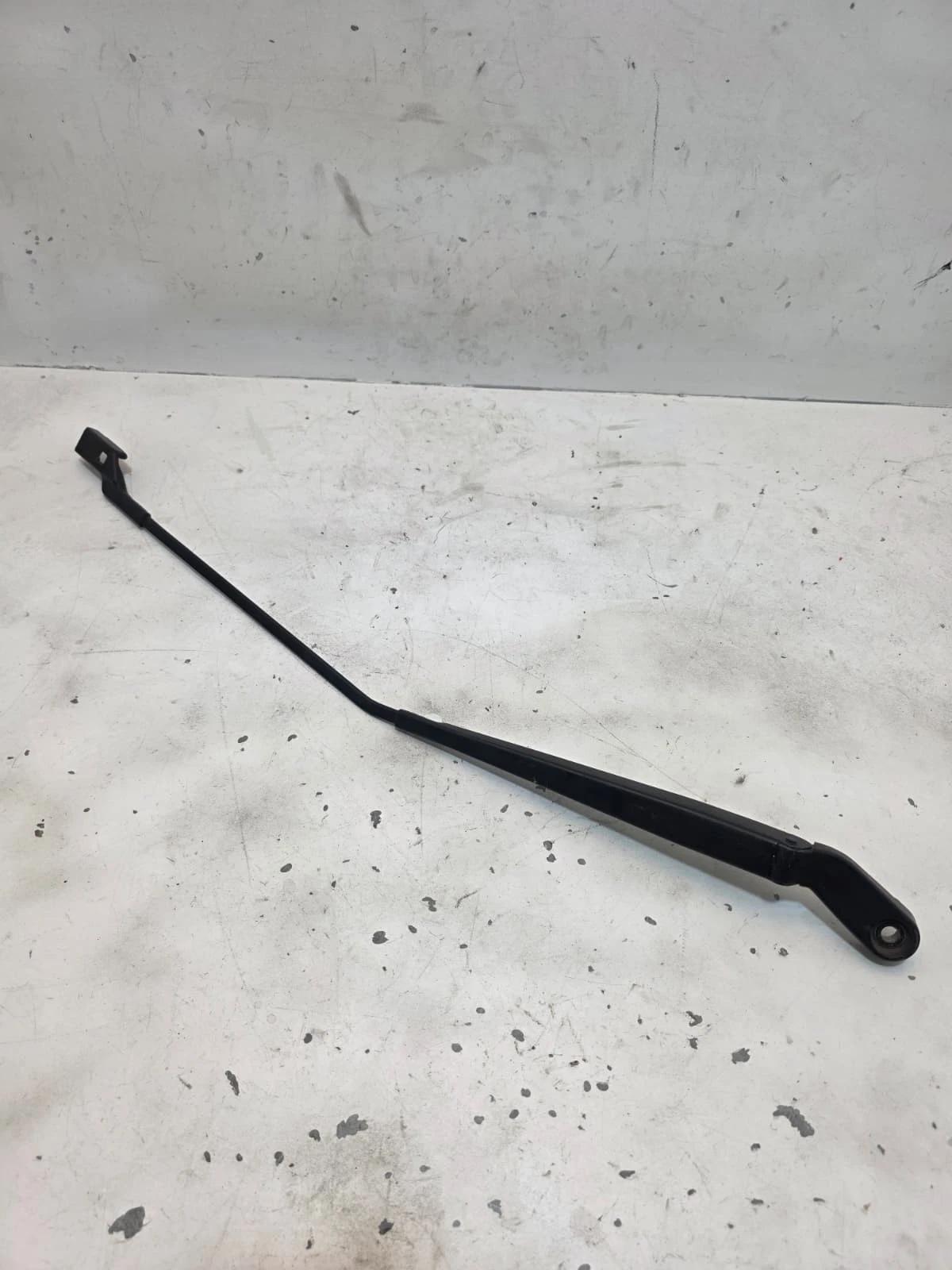Original VW Polo 9N3 Scheibenwischerarm vorne rechts 6Q1955410C