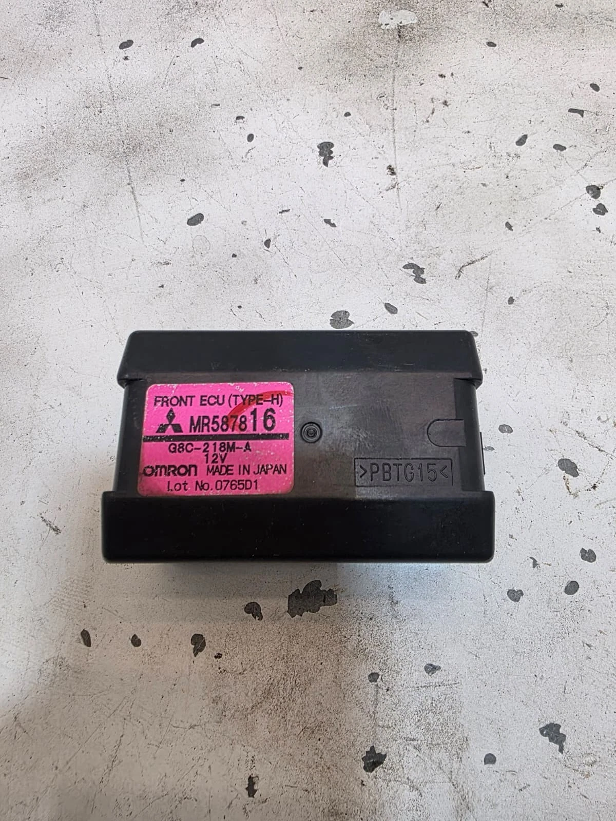 Original Mitsubishi Grandis Relais Steuergerät MR587816 G8C218MA