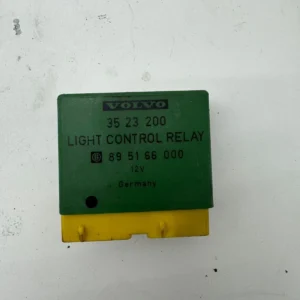 Original Volvo V70 850 960 C70 S70 XC70 Scheinwerfer Relais 3523200 895166000