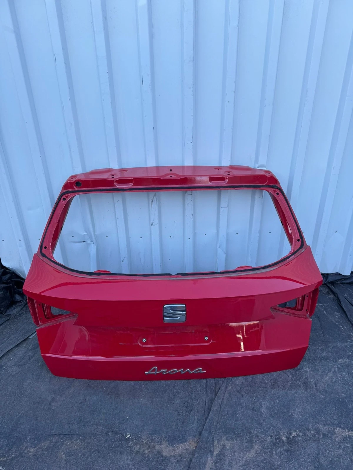 Original Seat Arona Heckklappe Kofferraumdeckel Rot 6F9827023C