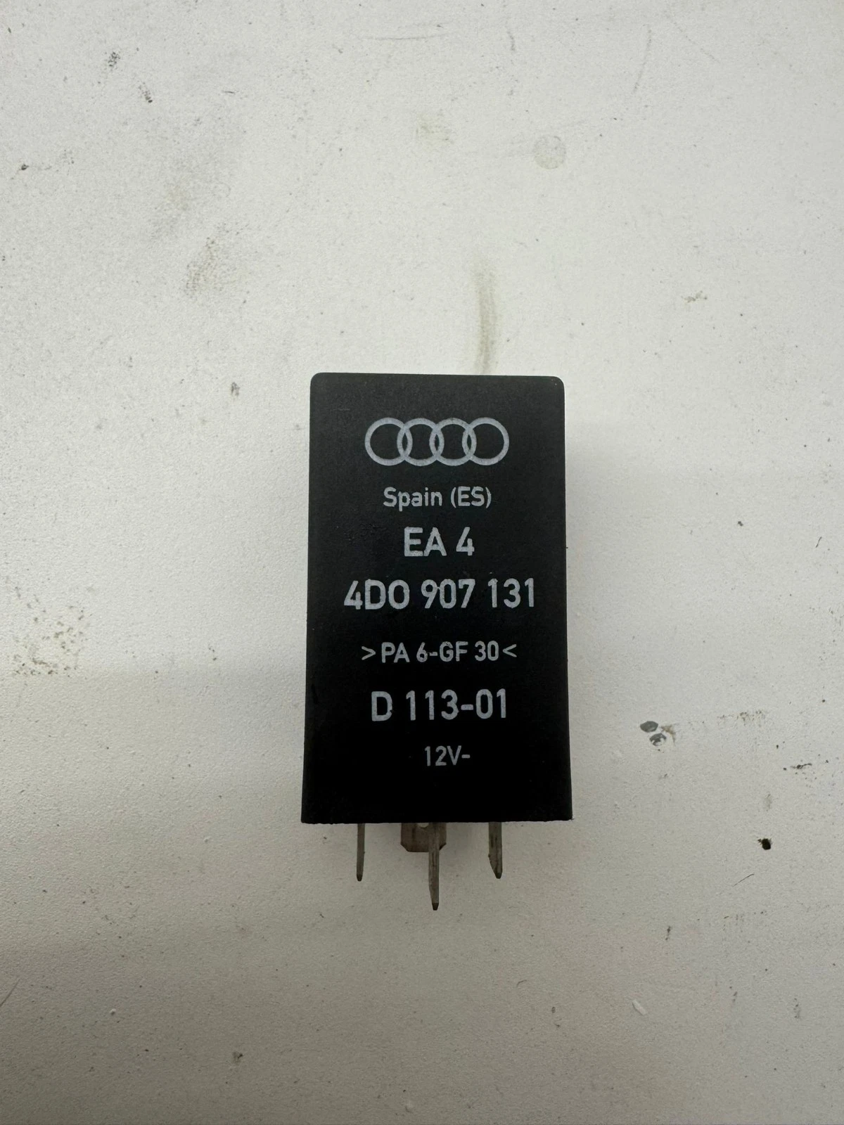 Original A3 S3 8L A4 B6 A6 4B Einstiegsbeleuchtung Relais 4D0907131